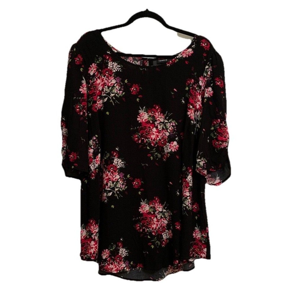 Torrid Size 3 Top Floral Shirt Womens Plus 3X Black Pink Ruched Sleeves